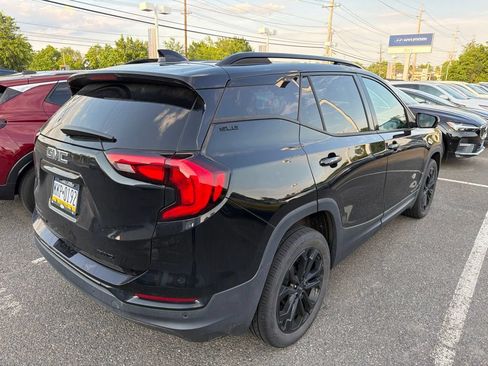 Used 2020 GMC Terrain SLE w/ Driver Convenience Package AWD/4WD image 3