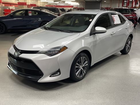 Used 2017 Toyota Corolla LE image 5