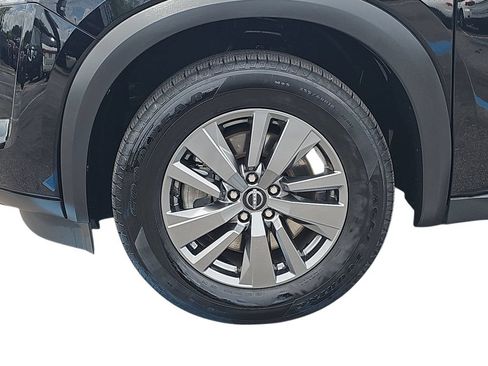 Used 2025 Nissan Pathfinder SV FWD image 29