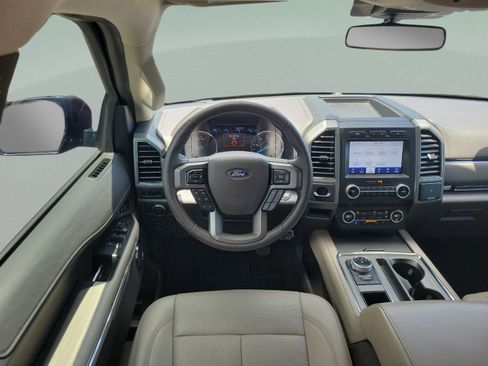 Used 2020 Ford Expedition XLT w/ Equipment Group 202A RWD image 5