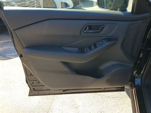 New 2026 Nissan Rogue S image 5