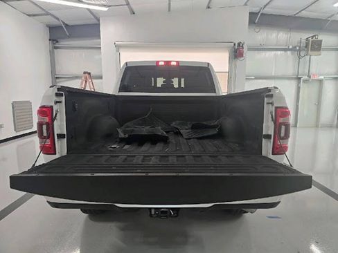 Used 2022 RAM 2500 Laramie AWD/4WD image 5