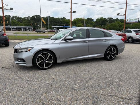 Used 2020 Honda Accord Sport image 11
