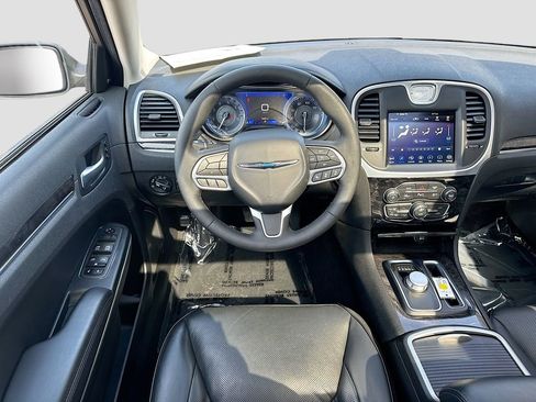 Used 2022 Chrysler 300 Touring L w/ Popular Equipment Group AWD/4WD image 22