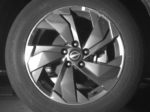 Used 2025 Nissan Rogue SV image 13