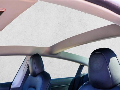 Used 2021 Tesla Model 3 Standard Range Plus image 11