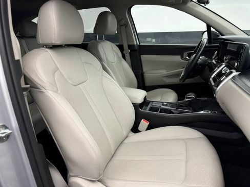 Used 2022 Kia Sorento S w/ Panoramic Sunroof Package FWD image 22