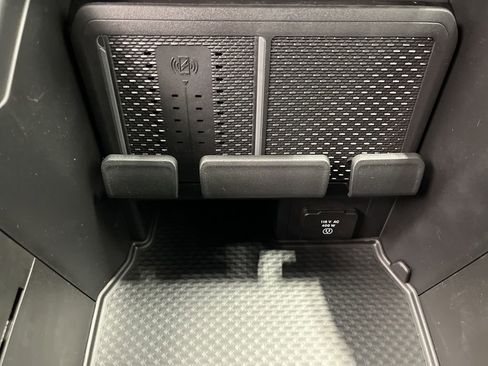 New 2026 RAM 1500 Big Horn AWD/4WD image 17