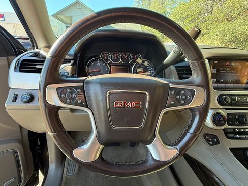 Used 2015 GMC Yukon SLT w/ Open Road Package AWD/4WD image 33