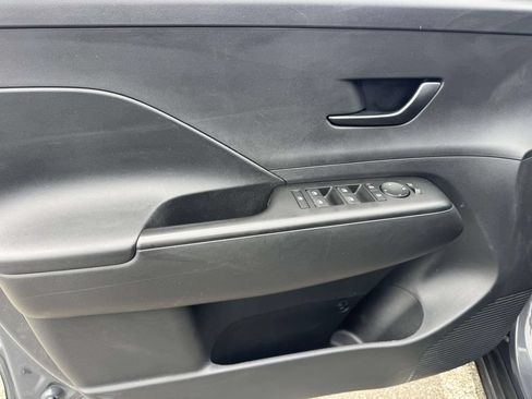 Used 2024 Hyundai Kona SEL AWD/4WD image 17