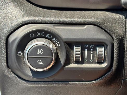 Used 2020 Jeep Gladiator Sport w/ Quick Order Package 24S image 16