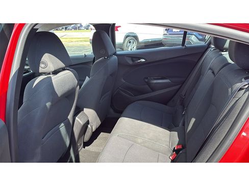 Used 2017 Chevrolet Cruze LT FWD image 29