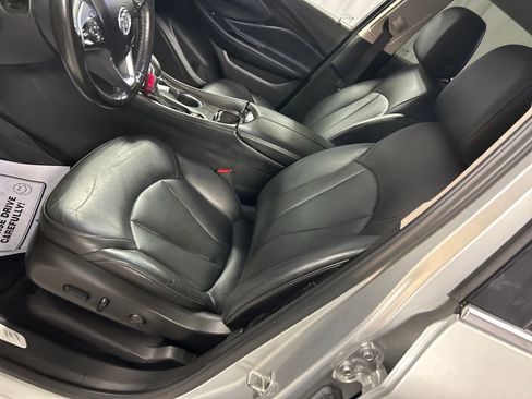 Used 2019 Buick Envision Essence image 12