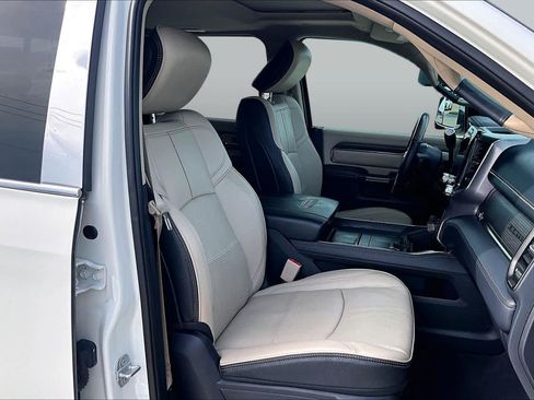 Used 2019 RAM 2500 Limited AWD/4WD image 9