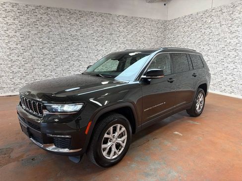 Used 2022 Jeep Grand Cherokee L Limited AWD/4WD image 3