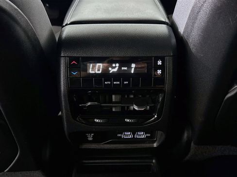 Used 2023 Jeep Grand Cherokee L Laredo w/ Luxury Tech Group I AWD/4WD image 24
