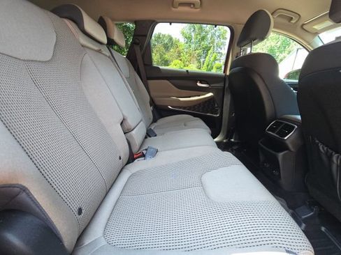 Used 2019 Hyundai Santa Fe SEL FWD image 14
