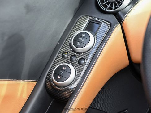 Used 2013 McLaren MP4-12C Spider RWD image 31