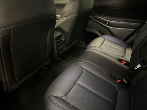 New 2026 Jeep Cherokee Overland w/ Advanced Pro Tech Group AWD/4WD image 11