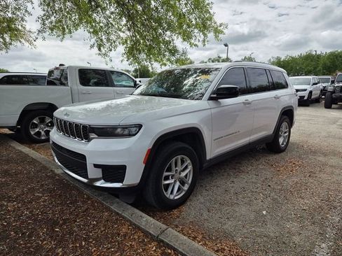 Certified 2023 Jeep Grand Cherokee L Laredo image 3