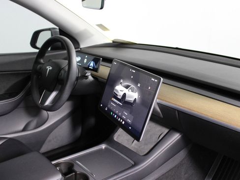 Used 2022 Tesla Model Y Performance AWD/4WD image 49