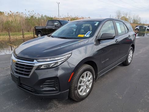 Used 2022 Chevrolet Equinox LS AWD/4WD image 5