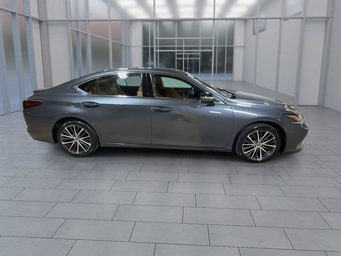 Used 2023 Lexus ES 350 w/ Premium Package FWD image 9