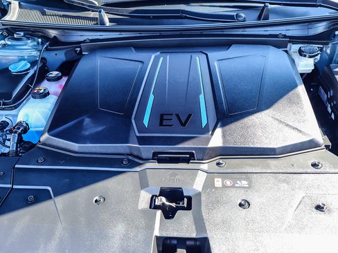 Used 2024 Hyundai Ioniq 5 SEL image 24