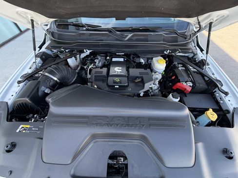 Used 2024 RAM 3500 Big Horn image 24