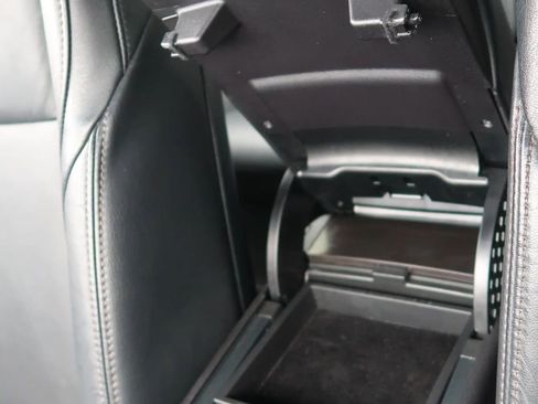 Used 2018 Toyota Avalon Limited image 31