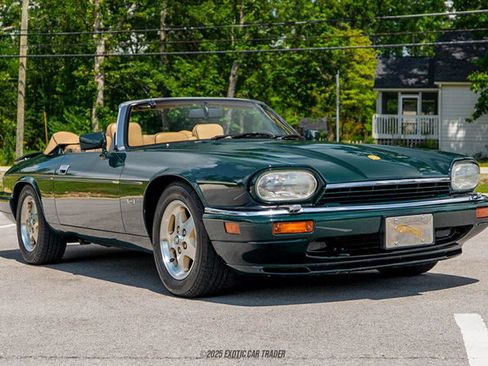 Used 1994 Jaguar XJS V12 Convertible image 12
