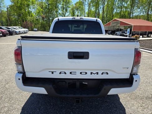 Used 2023 Toyota Tacoma TRD Off-Road w/ Technology Package image 6