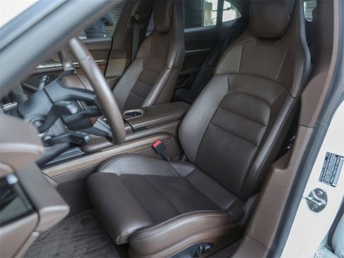 Certified 2022 Porsche Taycan 4 Cross Turismo image 5