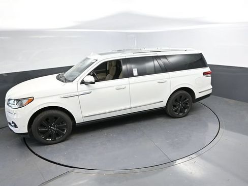 Used 2024 Lincoln Navigator L Reserve w/ Equipment Group 201A AWD/4WD image 45