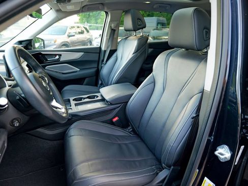 Used 2025 Acura MDX SH-AWD w/ Technology Package image 23