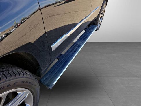 Used 2015 Cadillac Escalade Premium image 34