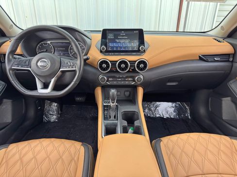 Used 2022 Nissan Sentra SV w/ SV Premium Package image 12