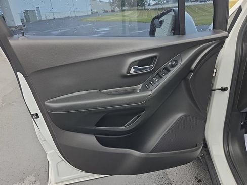 Used 2016 Chevrolet Trax LS FWD image 19