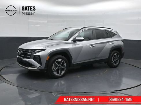 Used 2025 Hyundai Tucson SEL AWD/4WD image 6