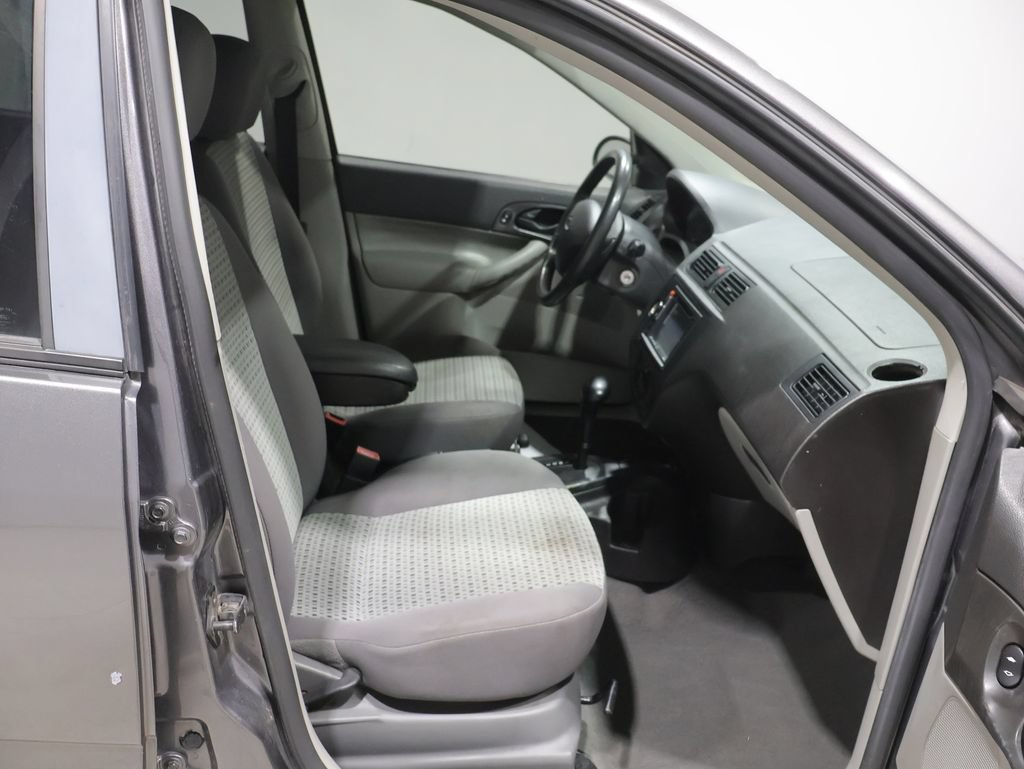 Used 2007 Ford Focus S FWD image 13