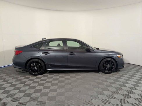Used 2023 Honda Civic Sport image 4
