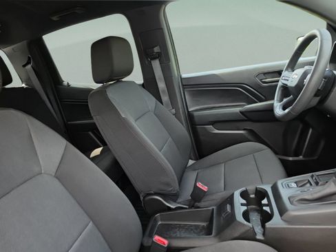 Used 2023 Chevrolet Colorado W/T RWD image 28