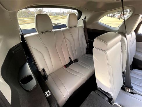 Used 2022 Acura MDX w/Technology Package image 35