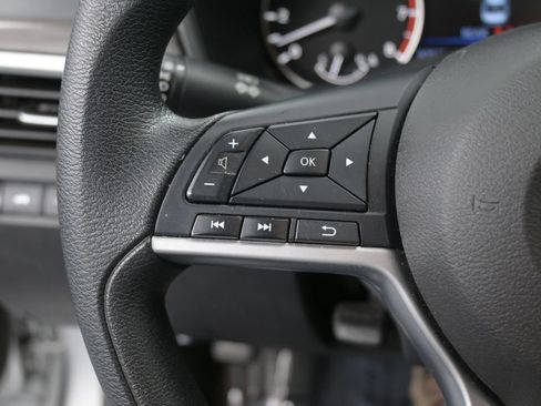 Used 2024 Nissan Altima 2.5 SV FWD image 36