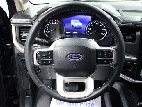 Used 2024 Ford Expedition XLT image 18