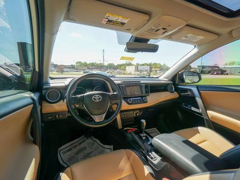 Used 2017 Toyota RAV4 Limited image 14