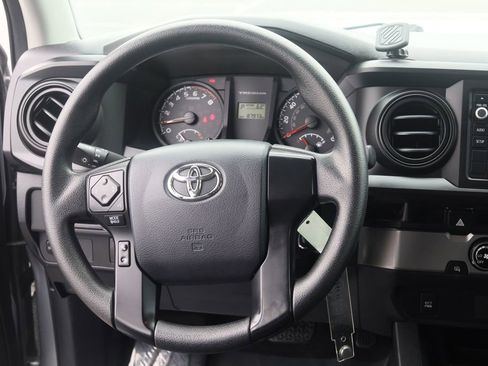 Used 2017 Toyota Tacoma SR RWD image 21