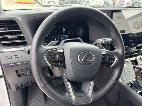 Used 2024 Lexus GX 550 w/ Accessory Package (Z1) AWD/4WD image 13