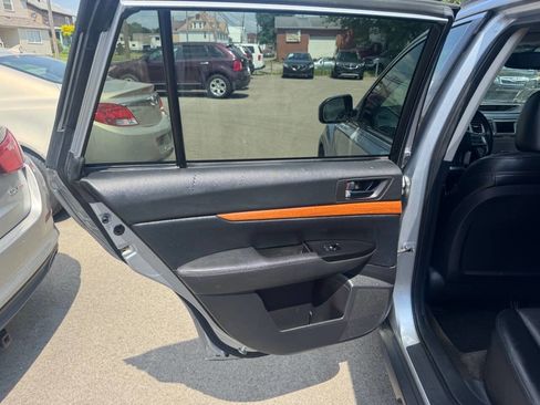 Used 2014 Subaru Outback 2.5i Limited AWD/4WD image 12