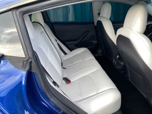Used 2021 Tesla Model 3 Standard Range Plus image 42